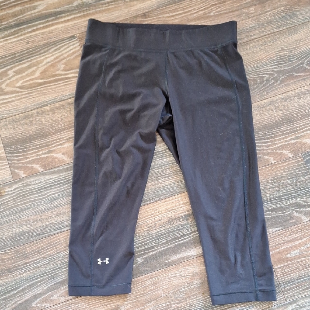 Under Armour Black Capri Leggings